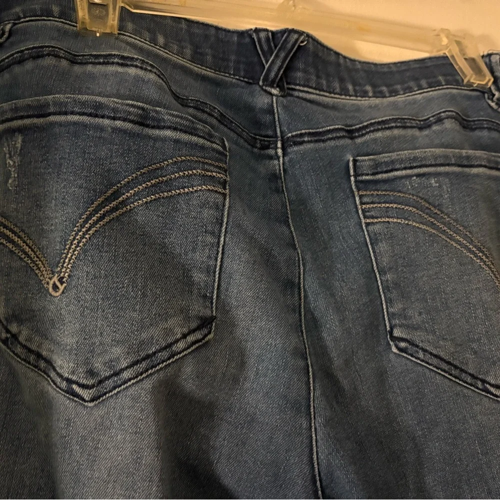 Democracy High Rise Jeans - Picture 4 of 9